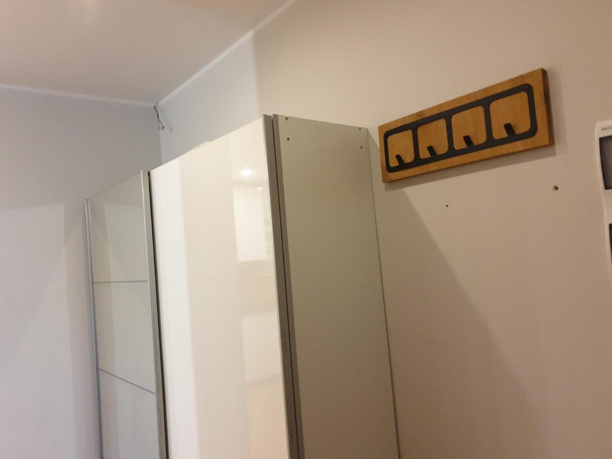 Maly apartament w zieleni blisko jeziora - B&B Środa Wielkopolska