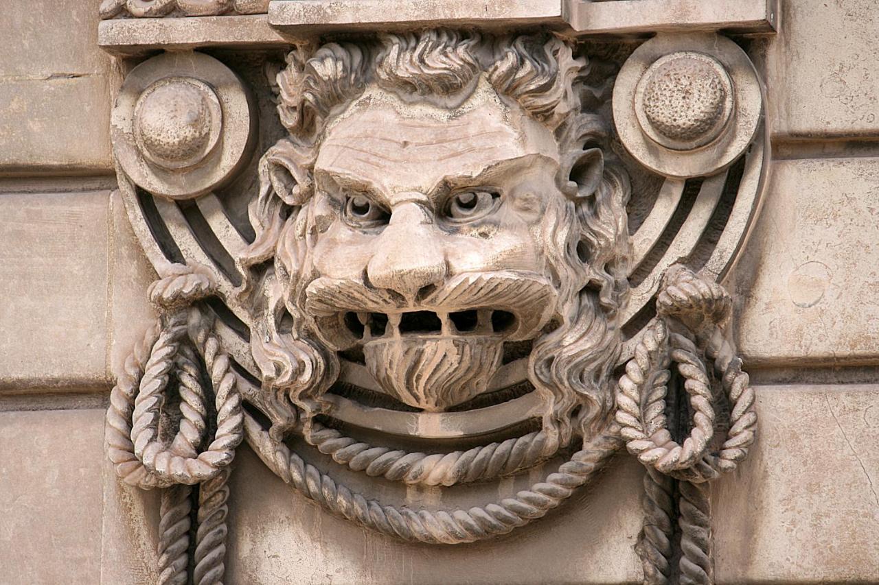 PALAZZO NICASTRO gh - Red House apartment - B&B Avola