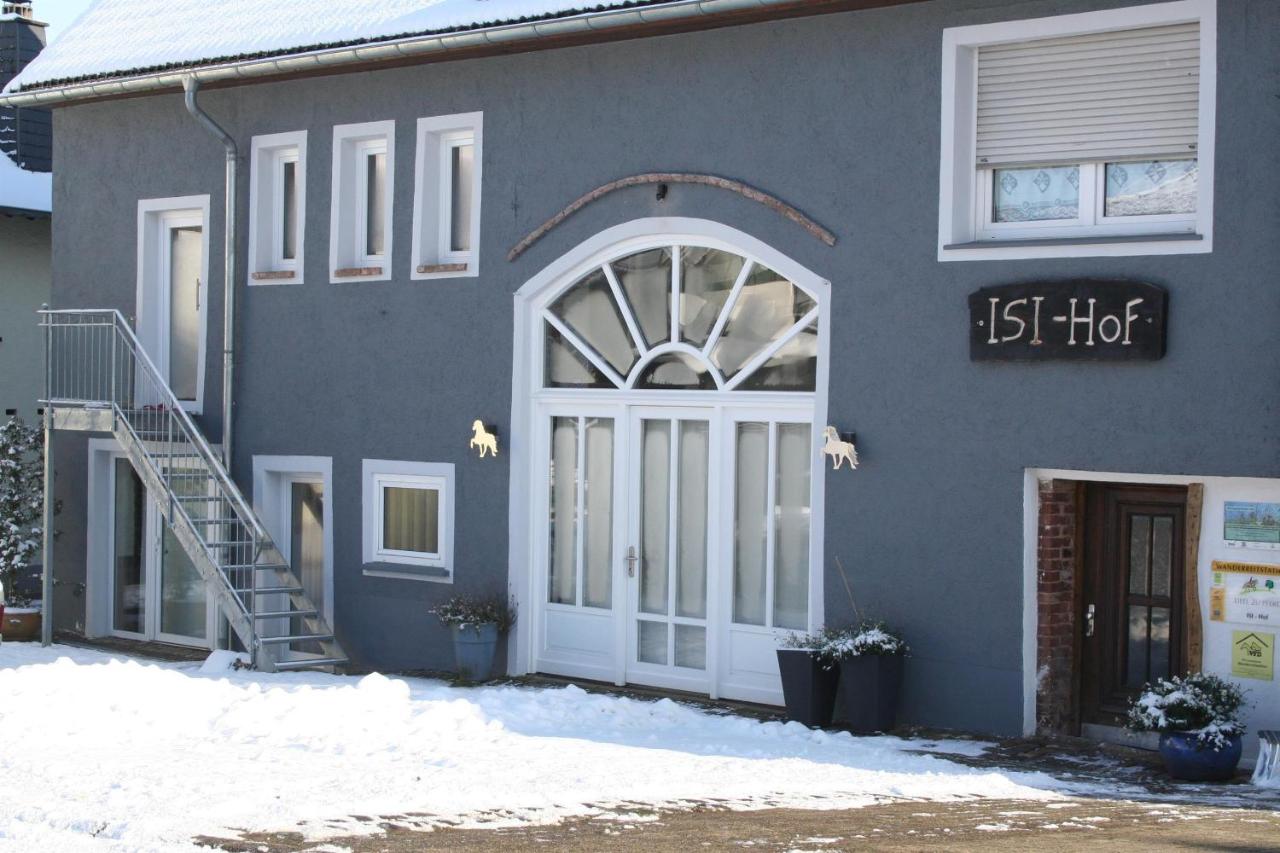 Isi-Hof - Ferienwohnung Schönfeld