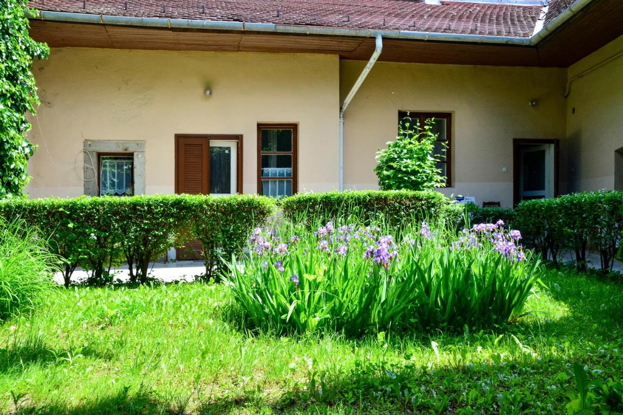 B&B Eger - Afrodité Apartmanok - Bed and Breakfast Eger