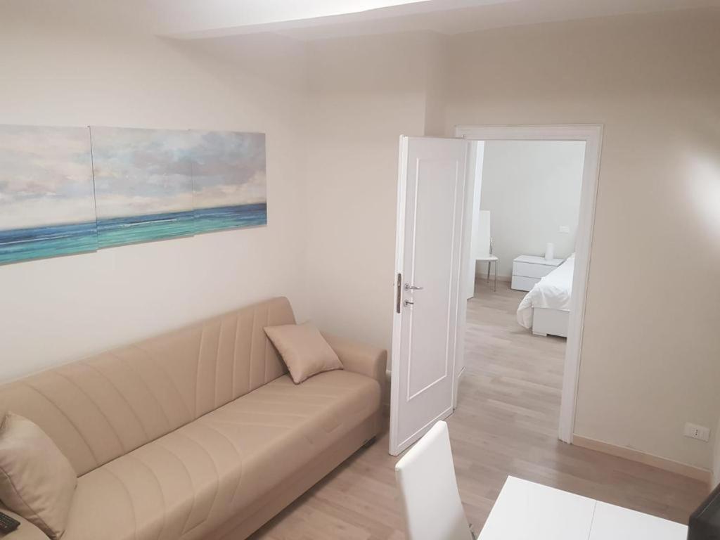 Trilocale nel centro di Sampierdarena - B&B