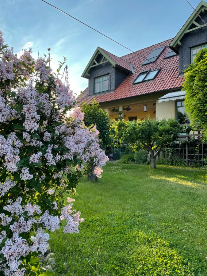 B&B Waren - Ferienhaus Schiller - Bed and Breakfast Waren