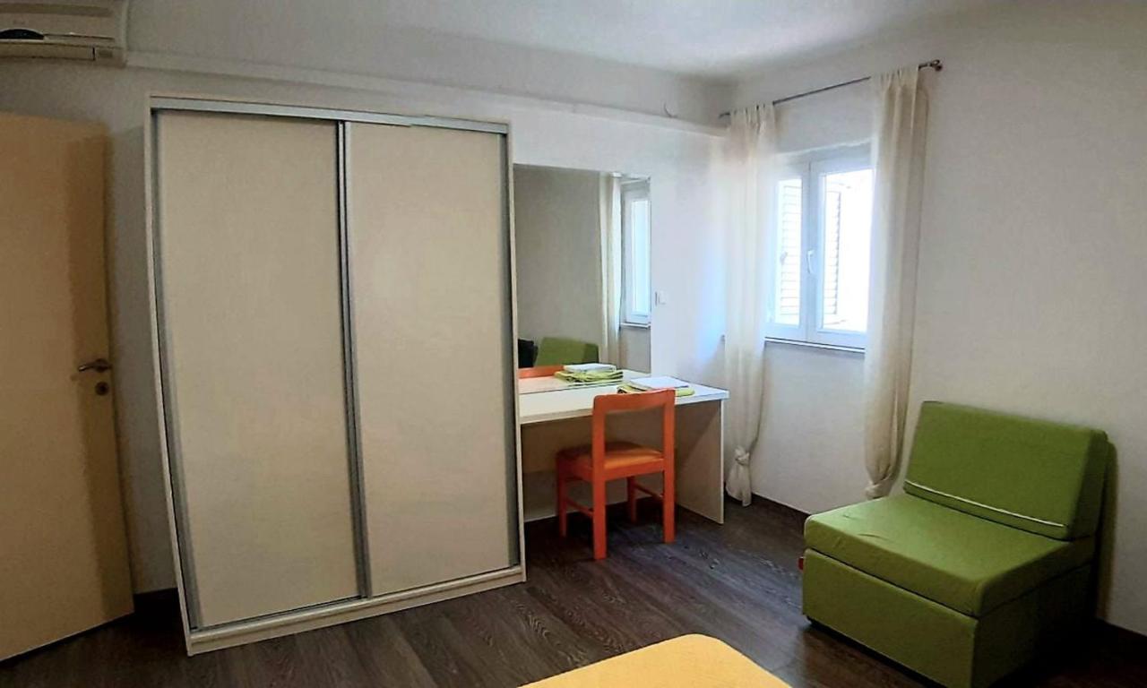 Appartamento con 3 Camere da Letto