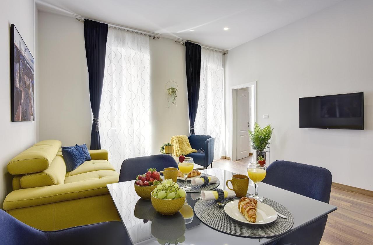 D&A Central Luxury Apartments with FREE Parking - Chambres d'hôtes Pula