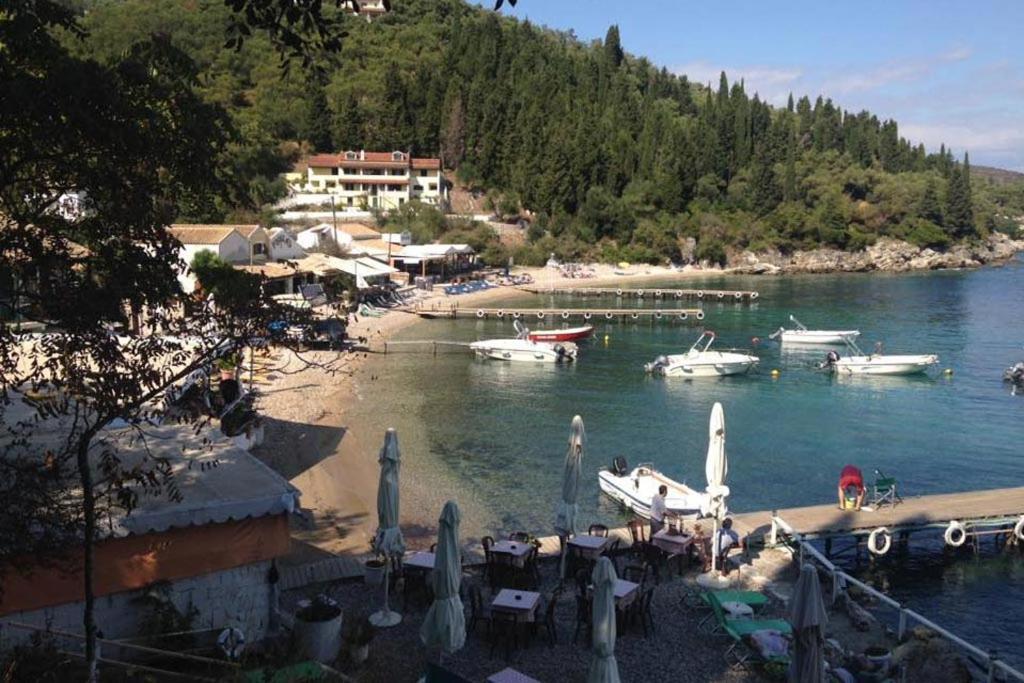 Nikolas House Lower Agni Bay - B&B