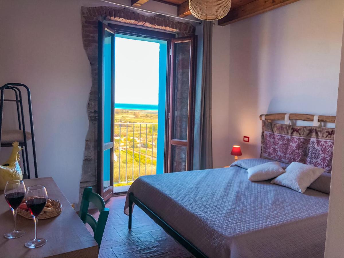 B&B Posada - panoramic ROOMS Fora e ' Muros with sea view common terrace , Ammentos Posada - Bed and Breakfast Posada