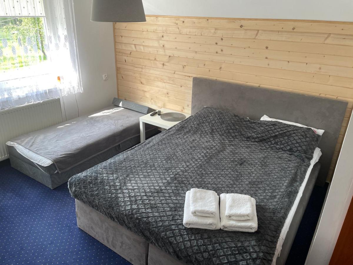 Driepersoonskamer met Badkamer