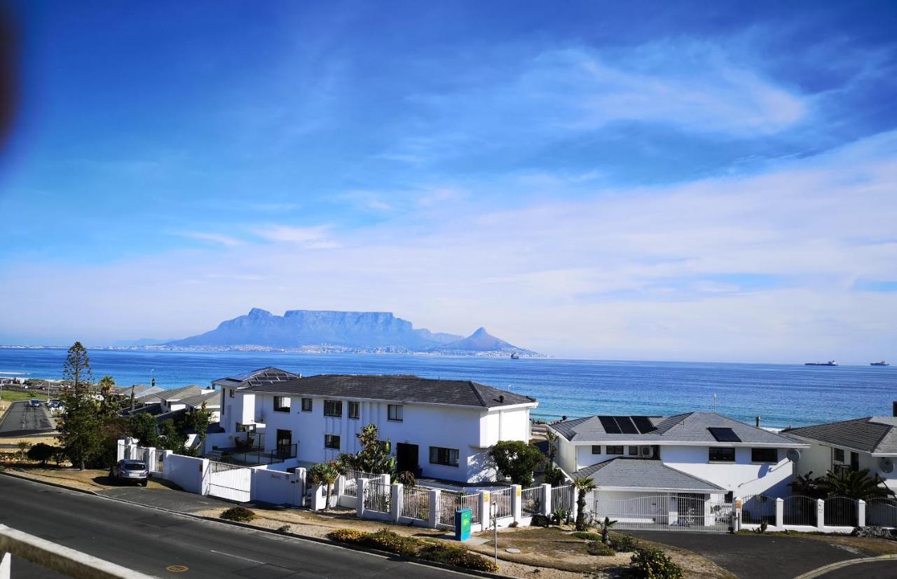 Seaside 3 bed unit with views - B&B