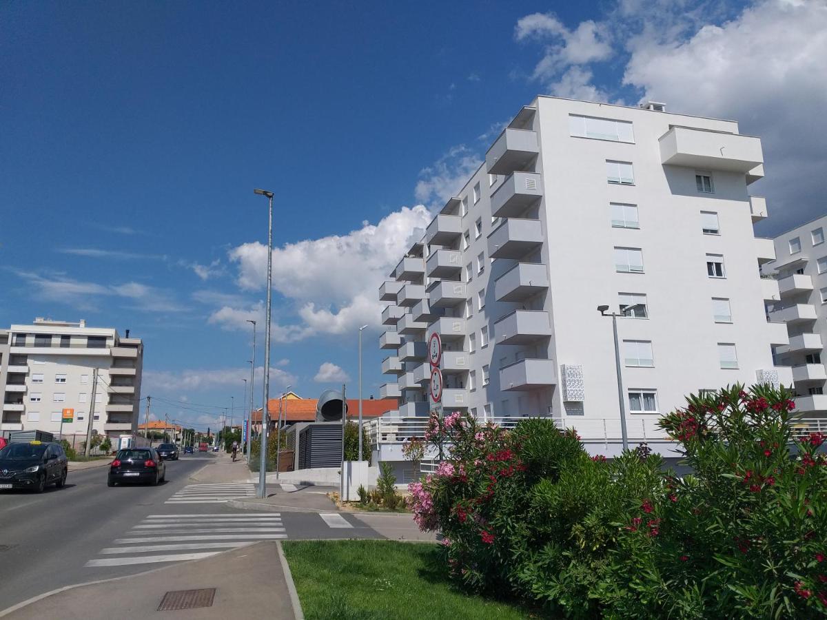 Apartment T&T Višnjik - Ferienwohnung Zadar