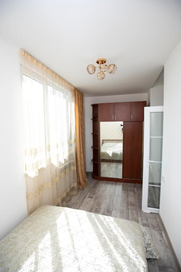 Modern apartment in the center with the view of the majestic Ararat - Chambres d'hôtes Erevan