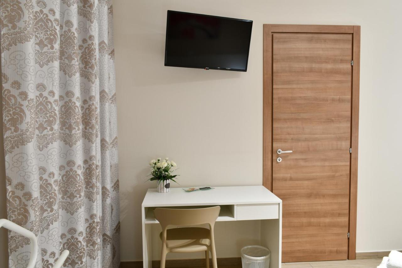 Double or Twin Room with Private Bathroom