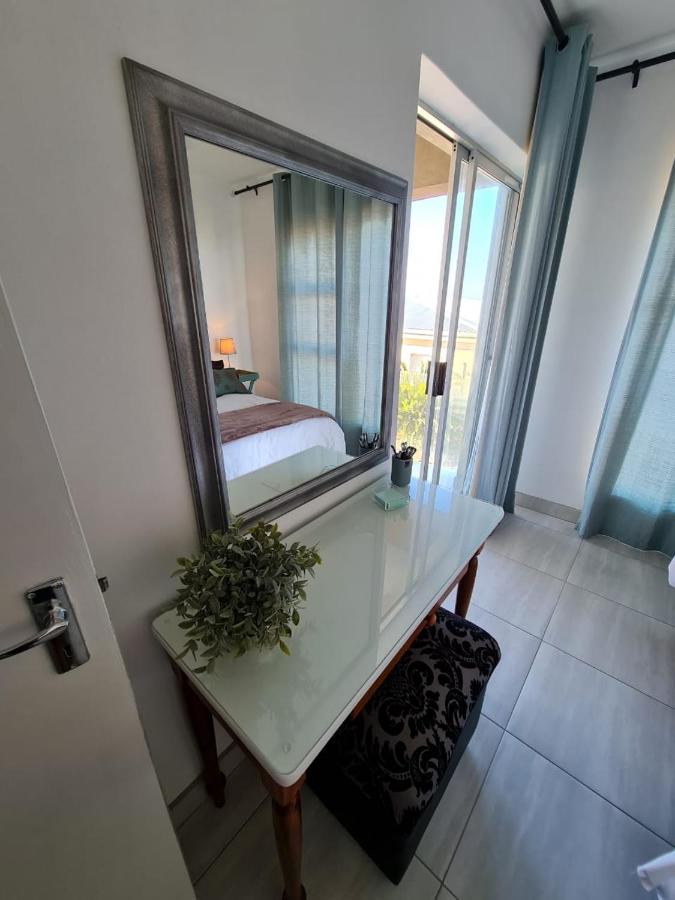 Apartment with Shower