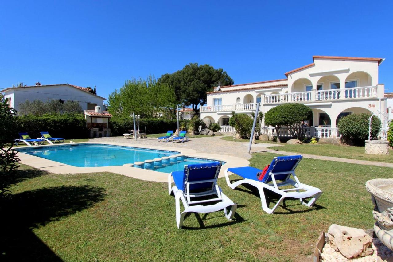 LEON INMO Apartment Bella - 10412 - Ferienwohnung Empuriabrava