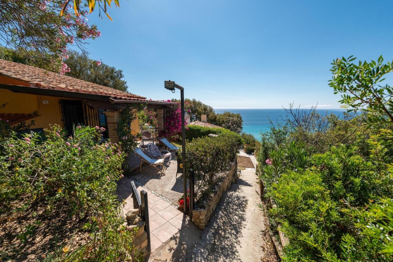 Villa Laura - Bed and Breakfast