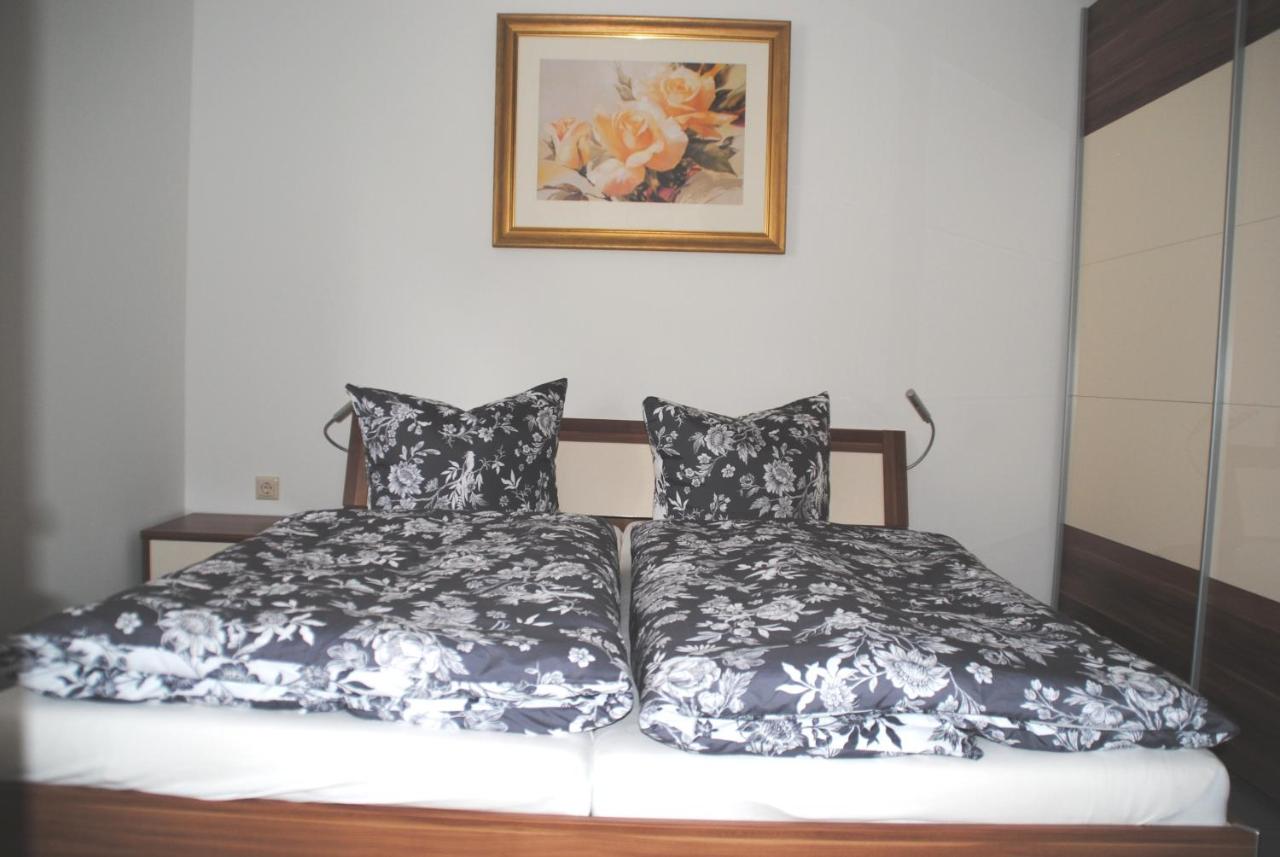 One-Bedroom Apartment with Terrace - 1