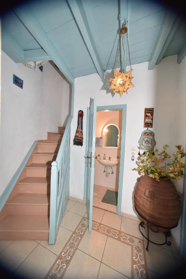 Traditional house by the sea - B&B