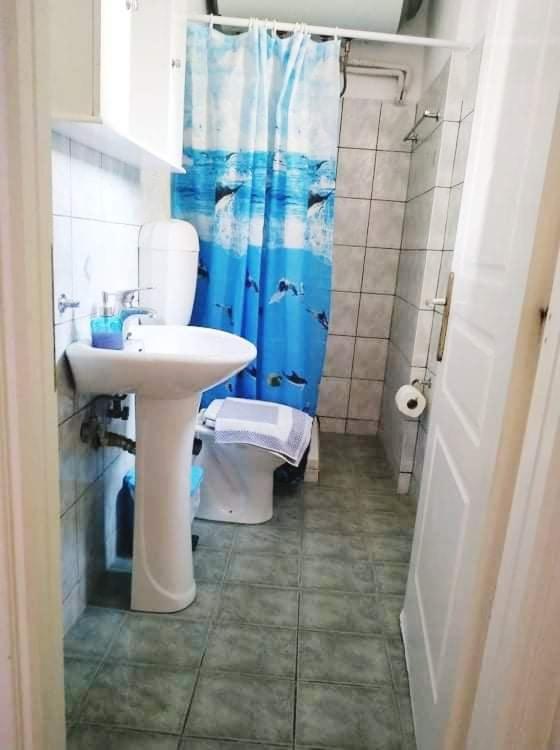 Appartamento con 2 Camere da Letto e Vista Mare Laterale