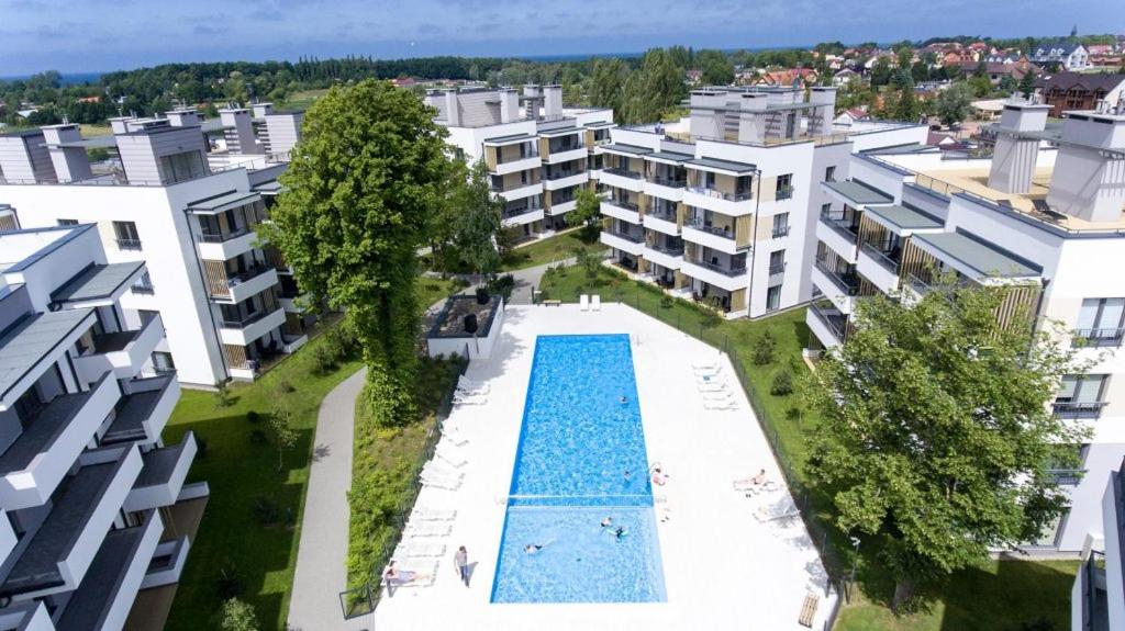 Apartament Blue Sky nad morzem w Rezydencji Ustronie Morskie - BASEN! - Chambres d'hôtes Ustronie Morskie