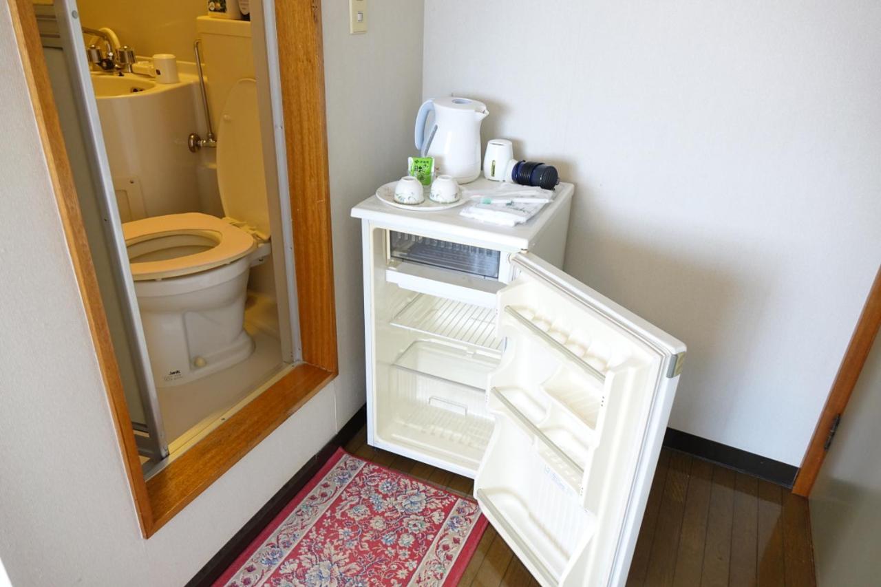 Zweibettzimmer mit Bad