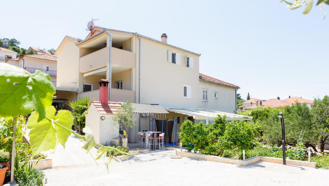 Apartment Gazo - Ferienwohnung Trogir