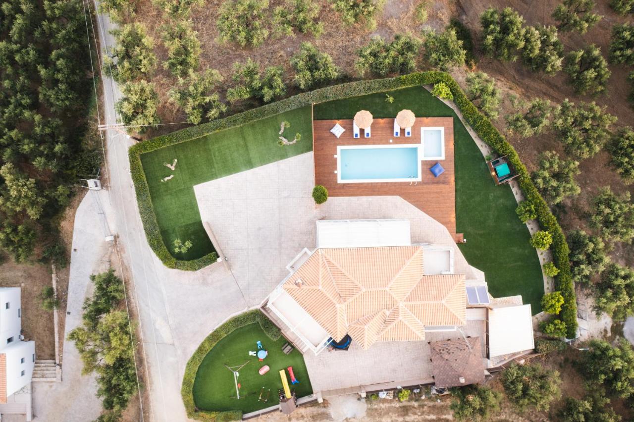 Diomani Maison - Private Pool & Sea View, by ZanteWize - B&B