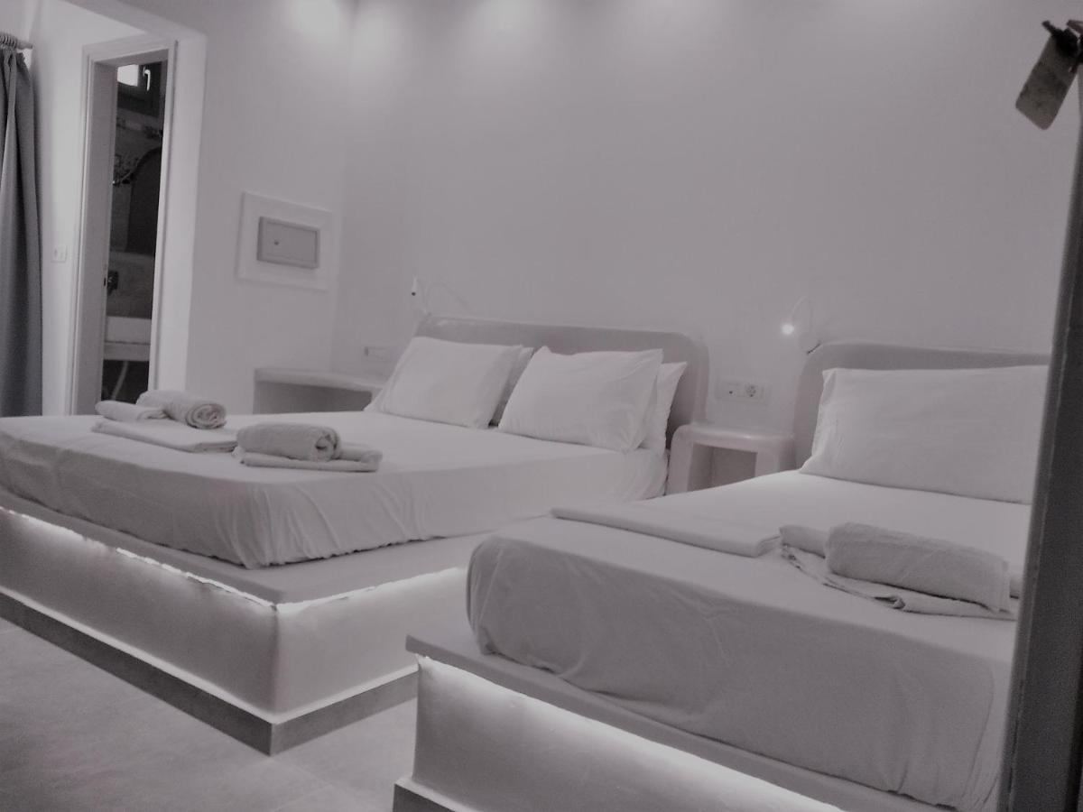 Studio (3 Adults)