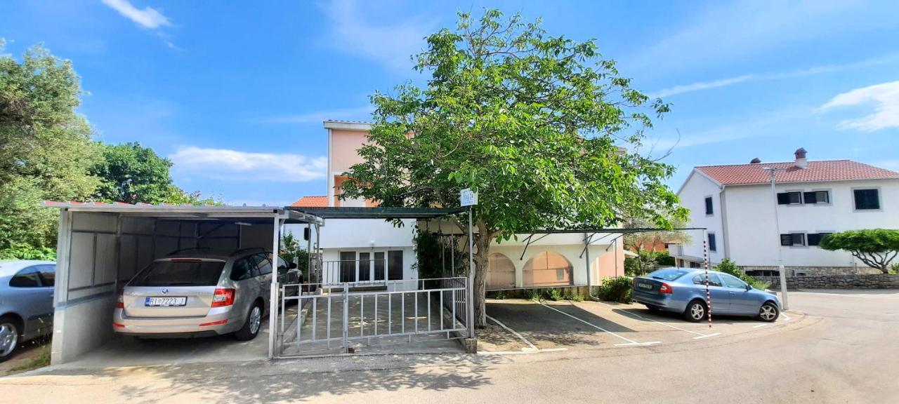 Apartment Miroslav - Ferienwohnung Krk