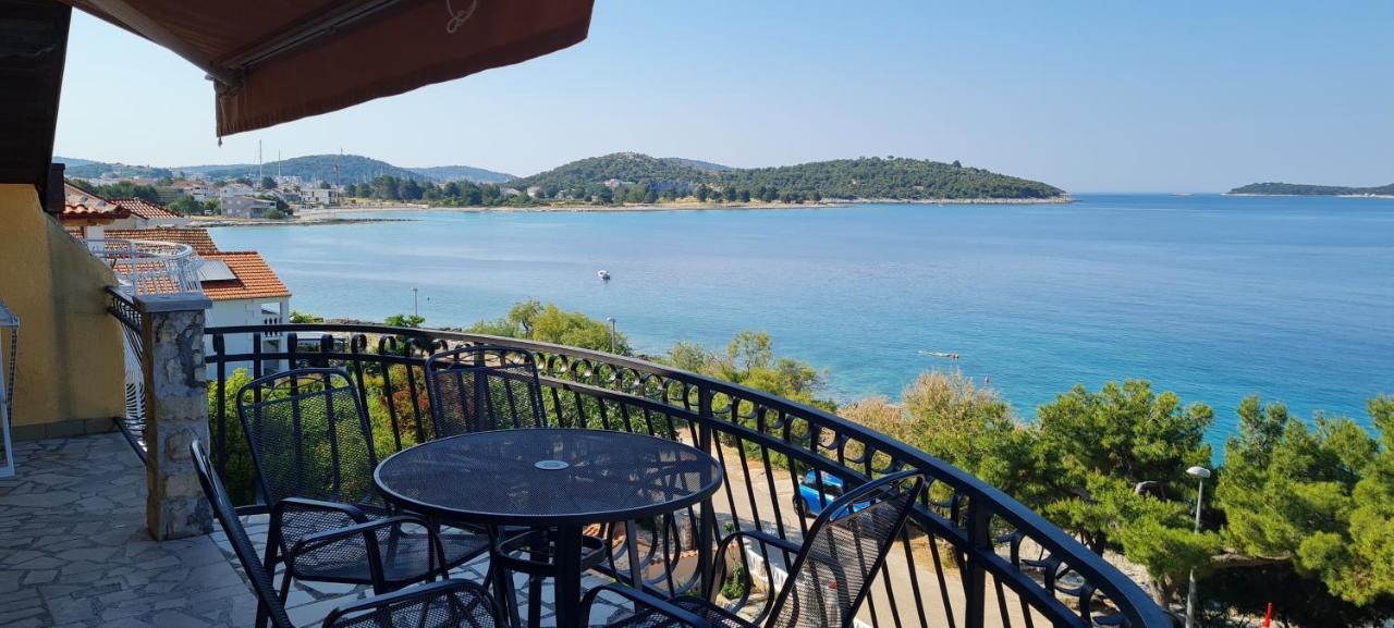 Apartments Rogoznička Oaza - B&B Rogoznica