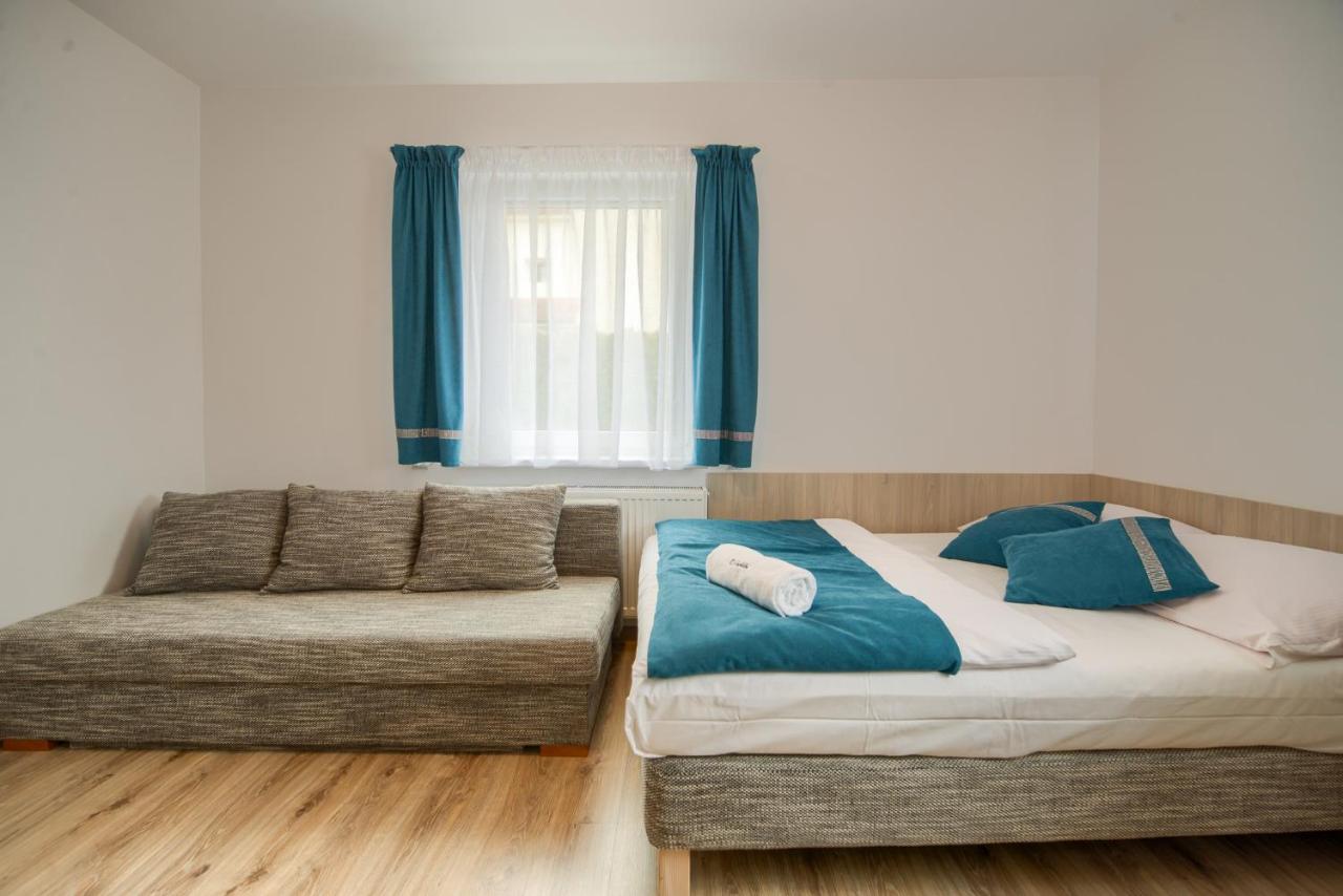 Double or Twin Room with Shower