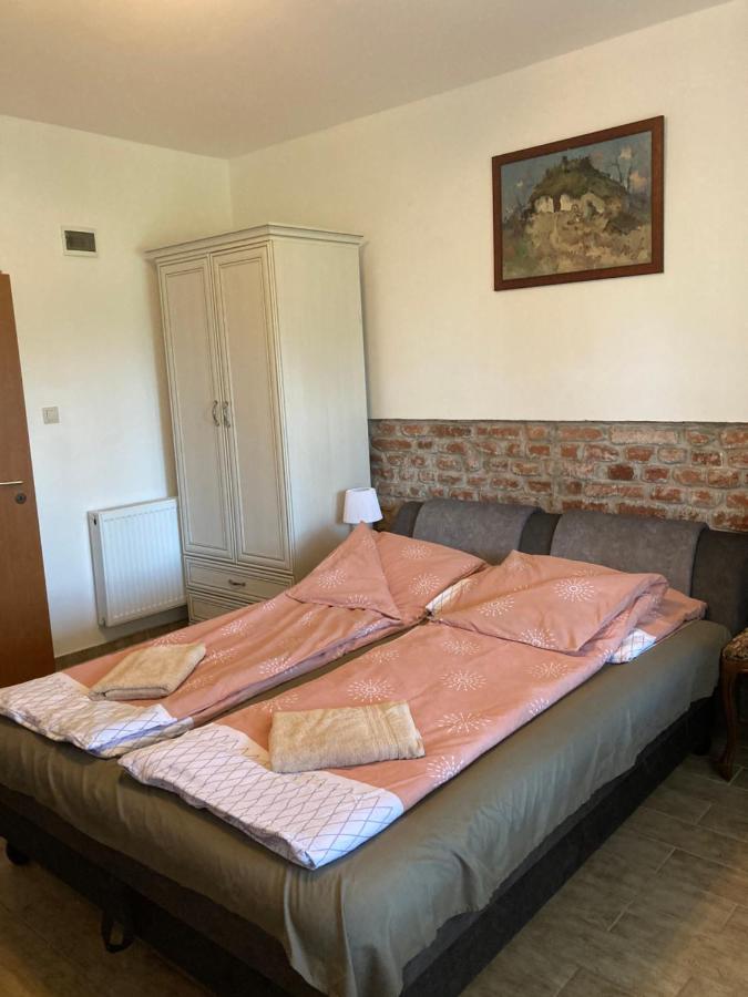 Driepersoonskamer met Eigen Badkamer