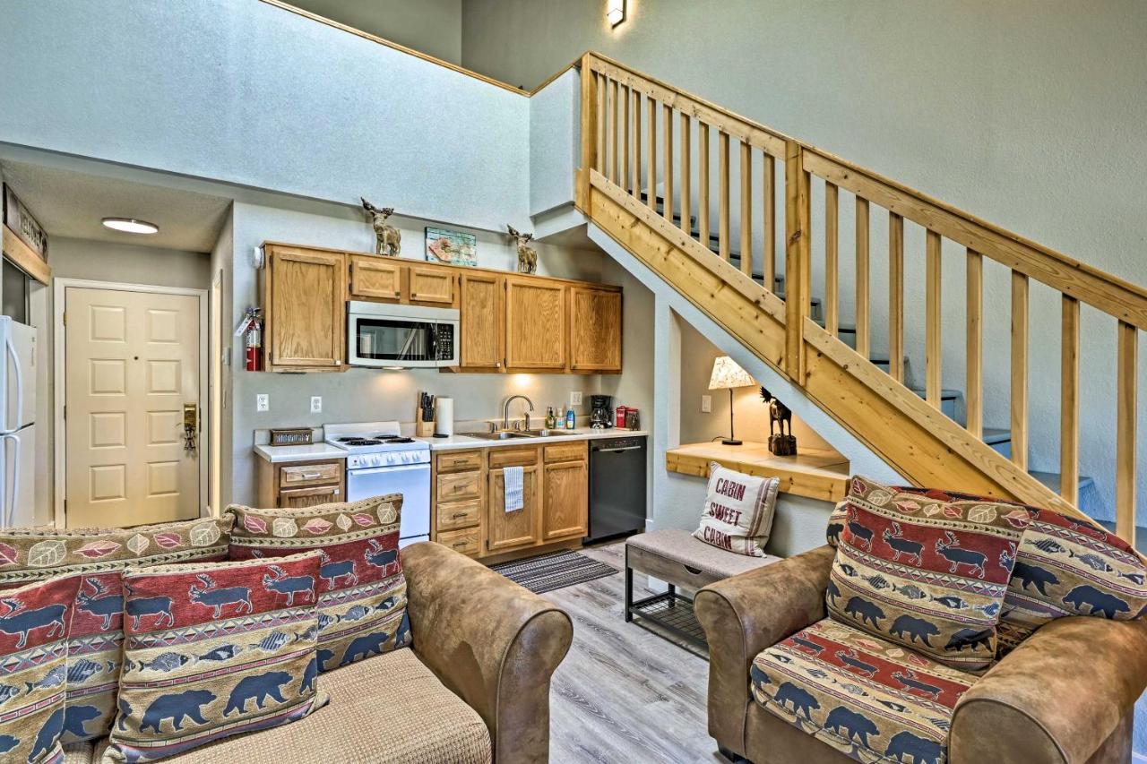 2 Mi to Granby Ranch Condo with Hot Tub Access - B&B