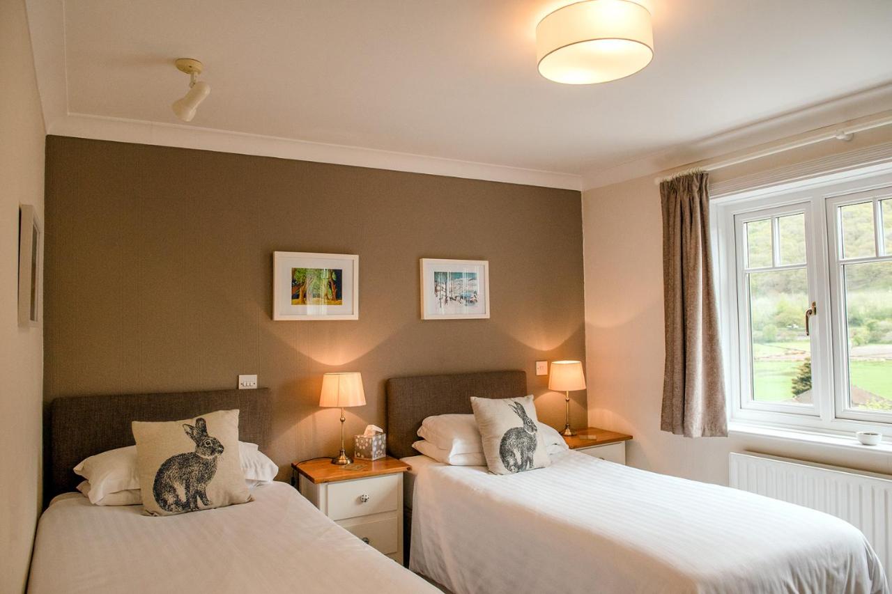 Twin Room with Private Bathroom