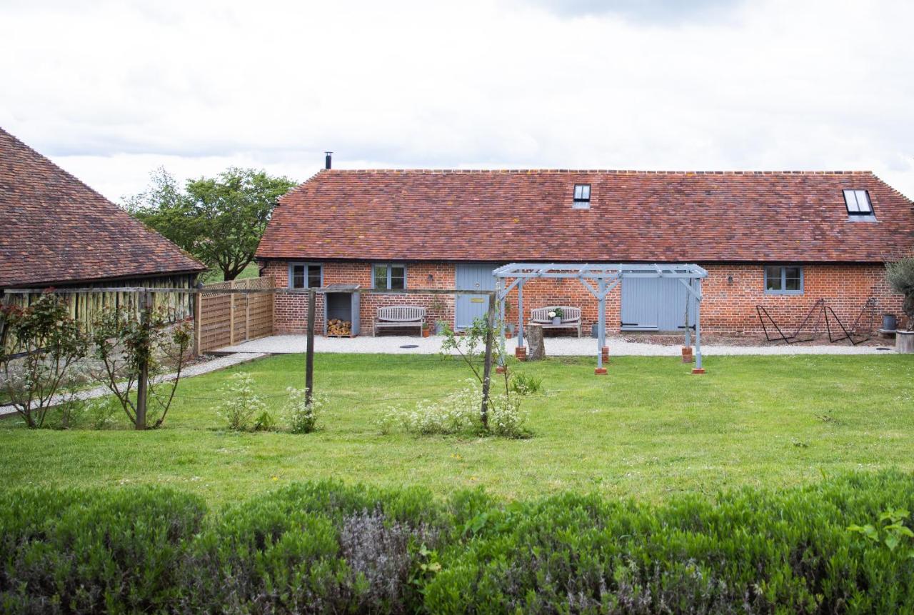 The Cowshed Port Lympne - B&B