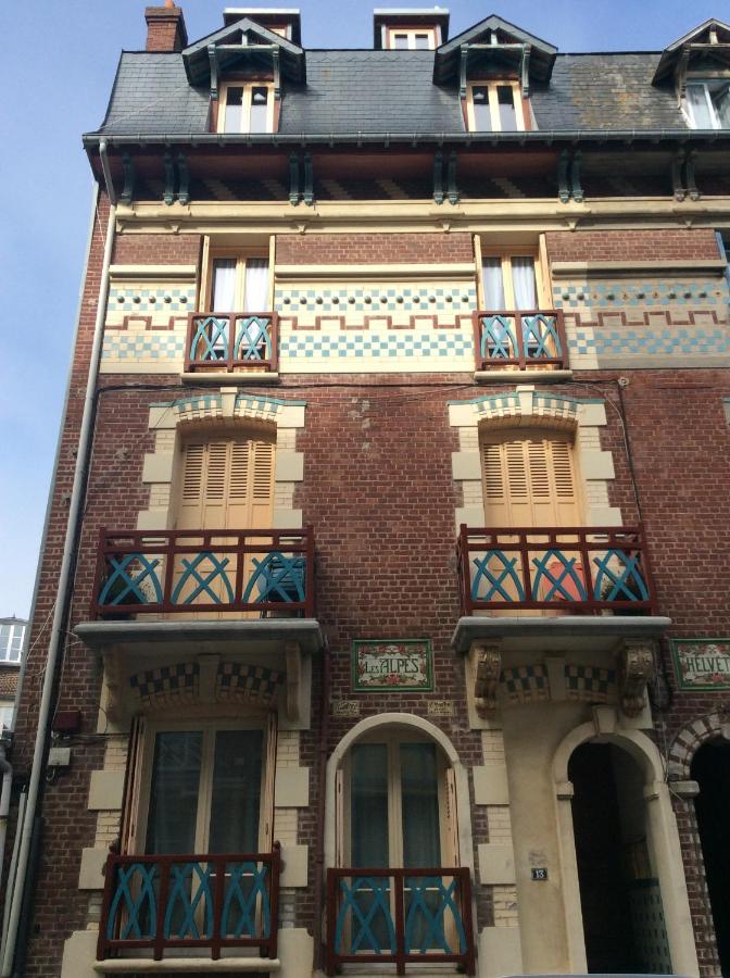 VILLA treize quartier balnéaire - Ferienwohnung