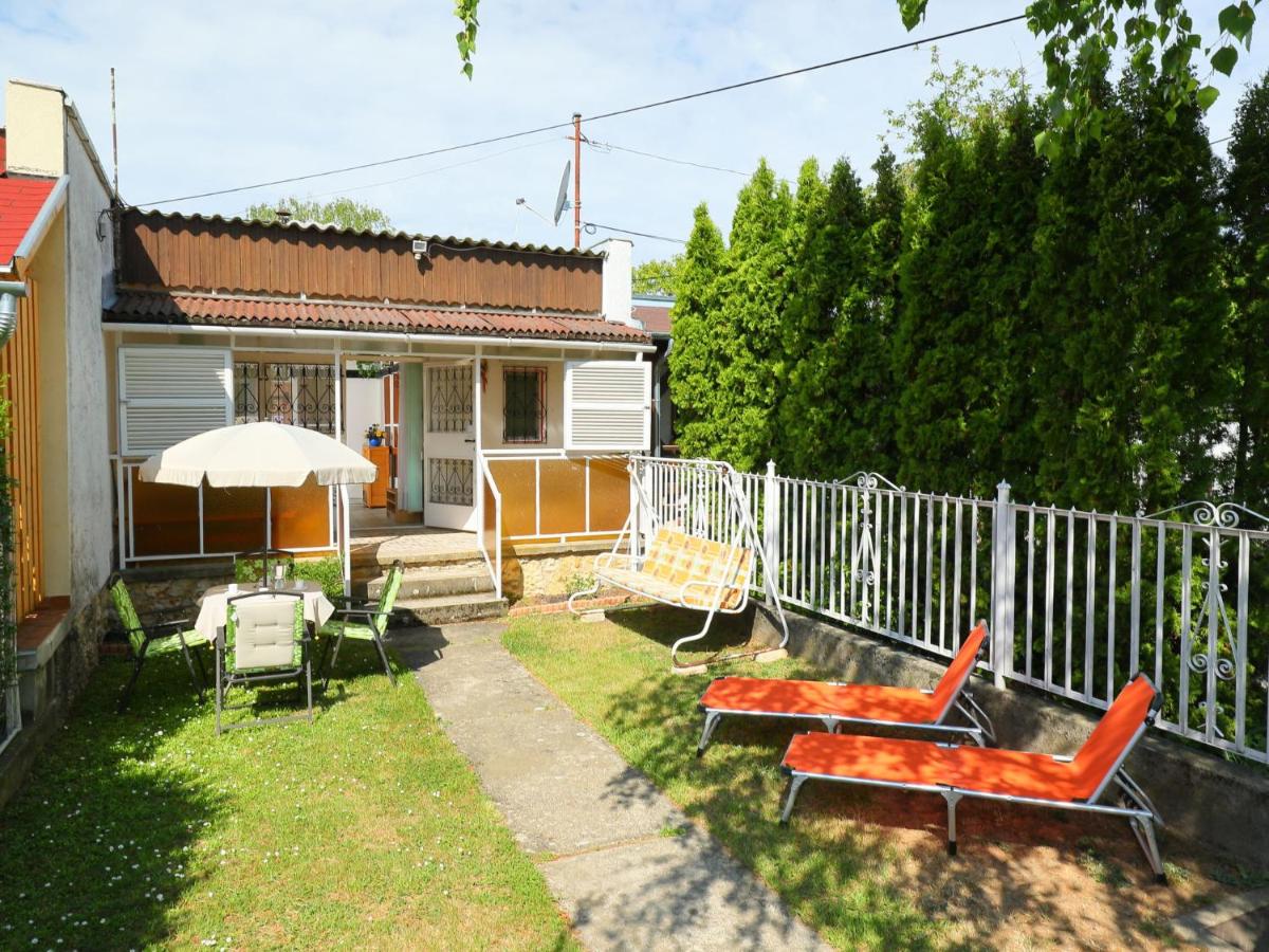 B&B Balatonakali - Holiday Home Piccola by Interhome - Bed and Breakfast Balatonakali