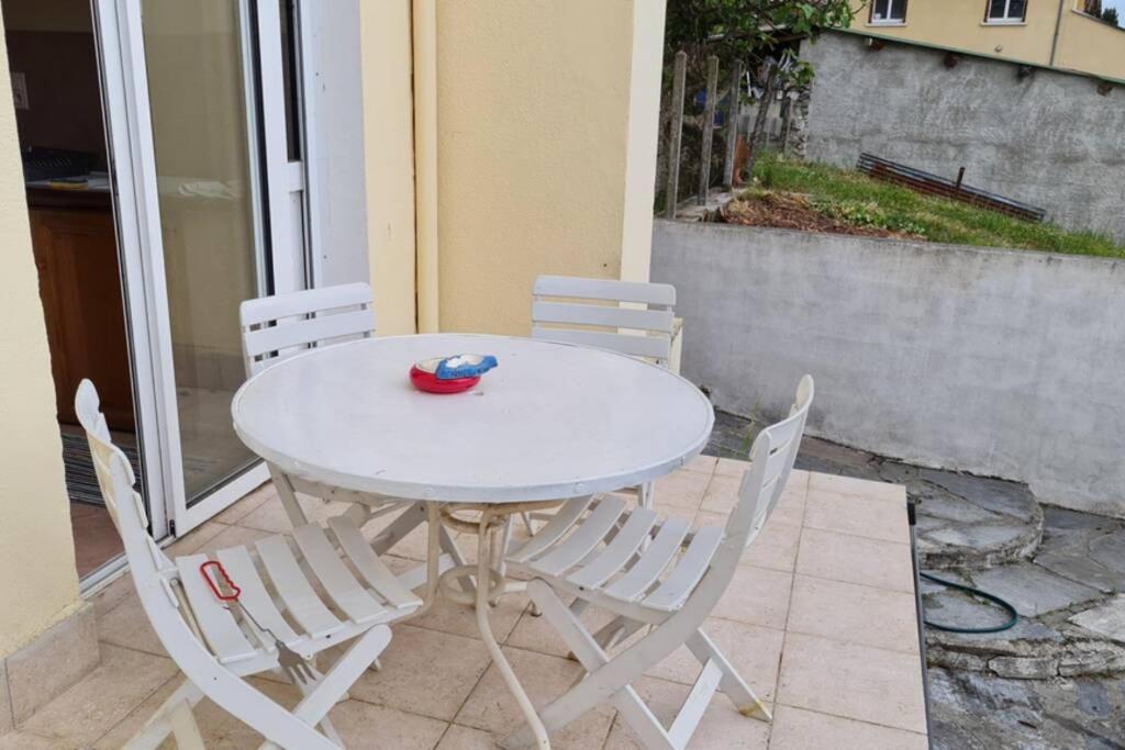 La Jaunette, Charmant Fenil avec piscine - B&B