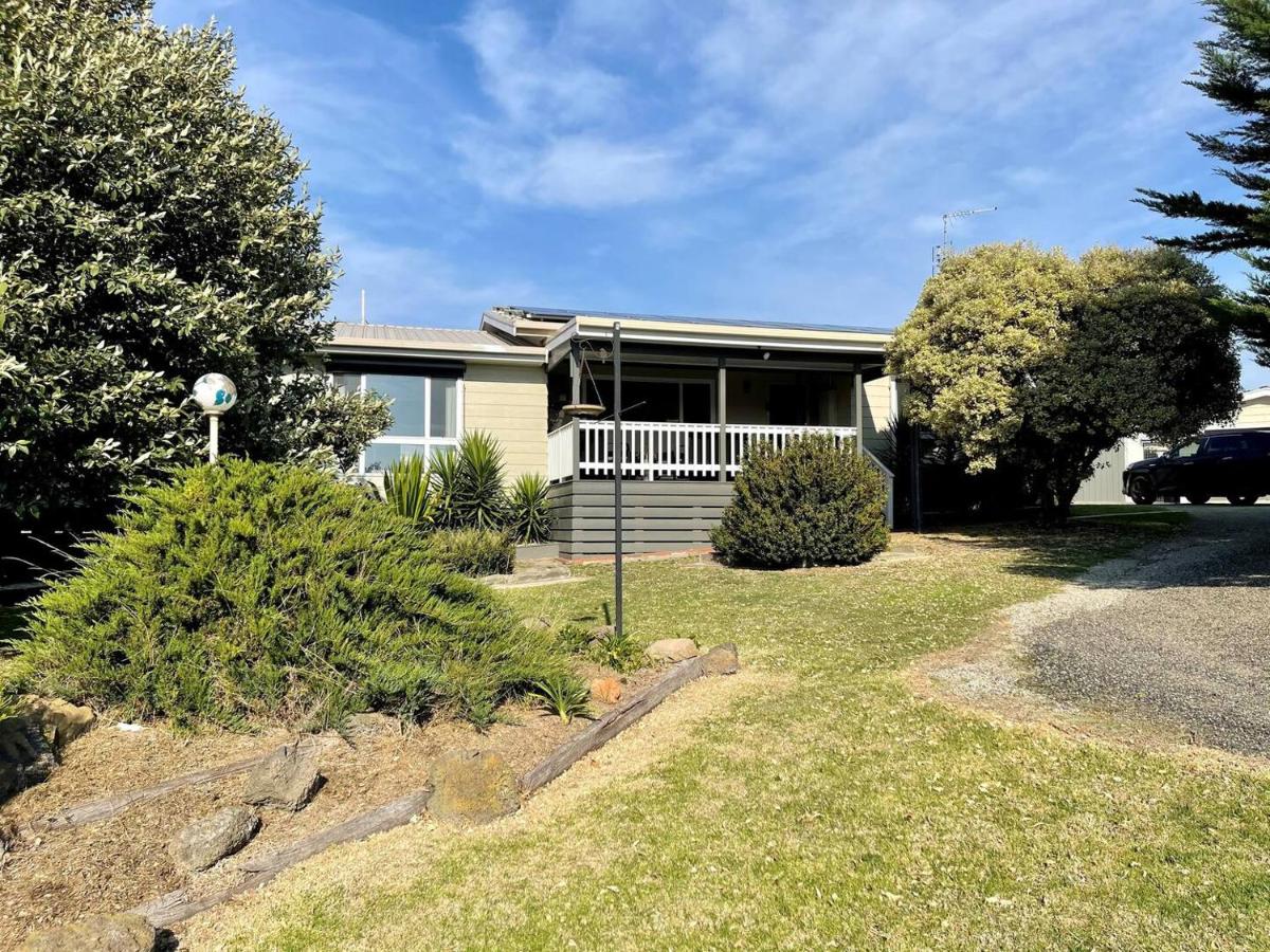 Coastal Country Retreat, Spa, fireplace, pet friendly, FREE WIFI wine & chocolates, Kilarney, 10 minutes to Phillip Island - Ferienwohnung Kilcunda