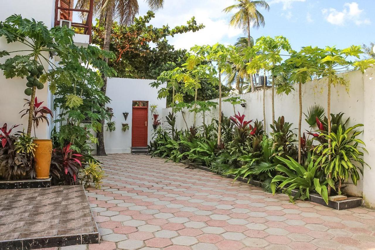 Habitación Familiar con vistas al jardín