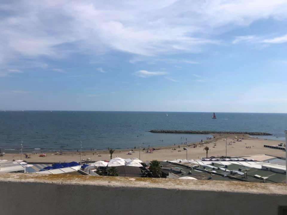 Grand studio avec vue mer à la Grande Motte - CLIM WIFI - Chambres d’hôtes