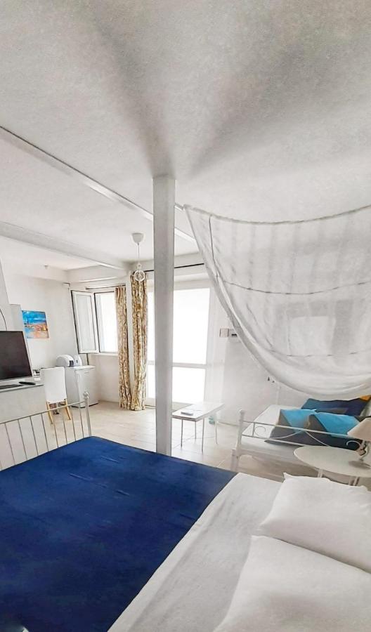 Camera Matrimoniale Deluxe con Vista Mare (4 Adulti)