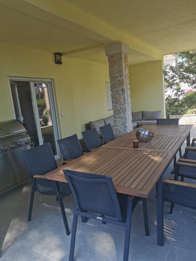 Five bedroom house near sandy beach Villa Major - B&B Medulin