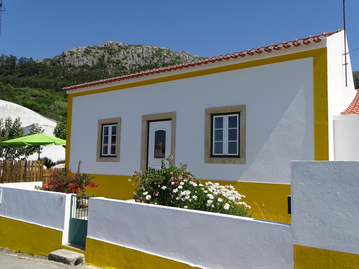Casa Do Avô In Montejunto - Bed and Breakfast