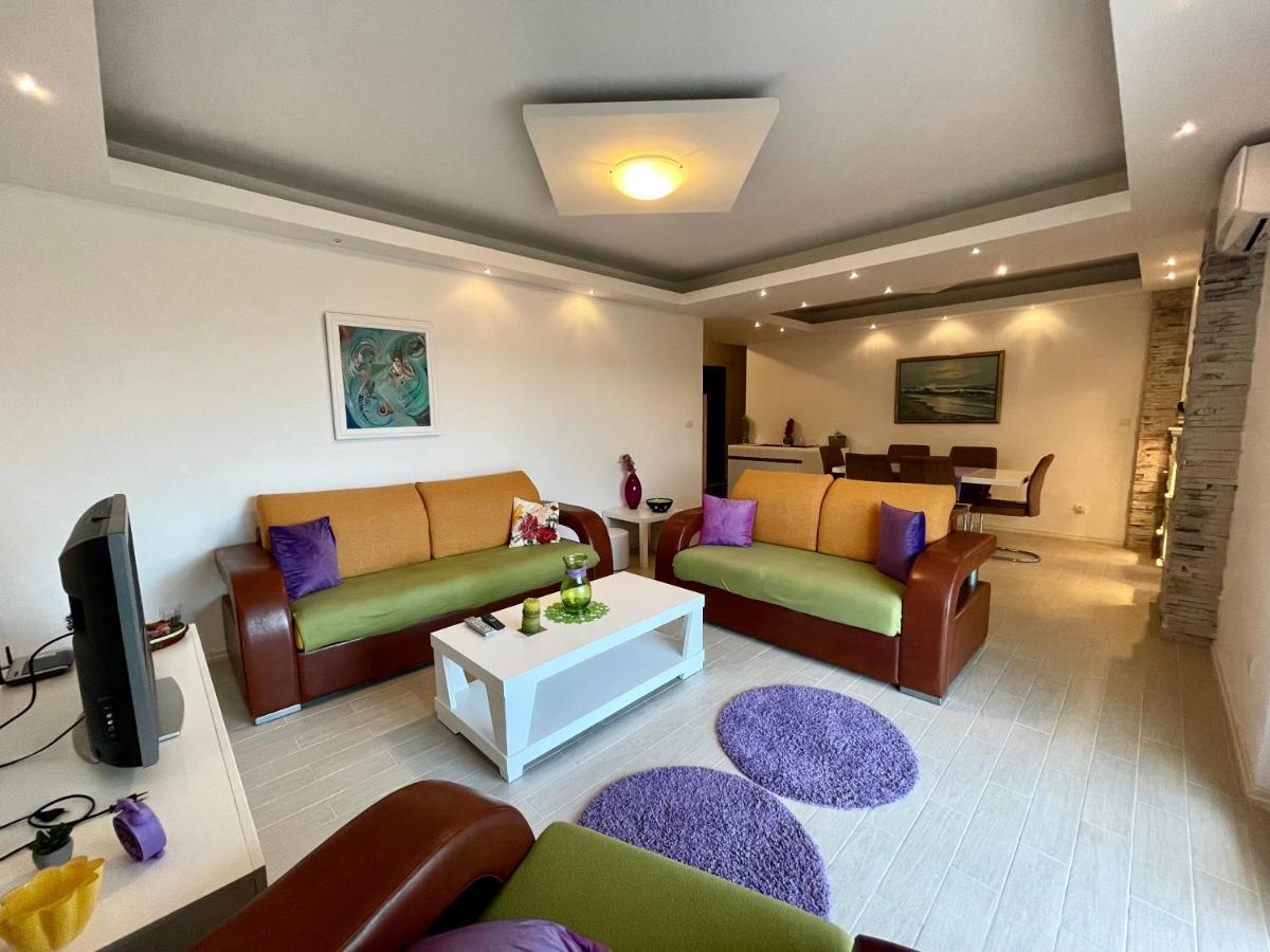 Apartment Aqua - B&B Petrovac na Moru