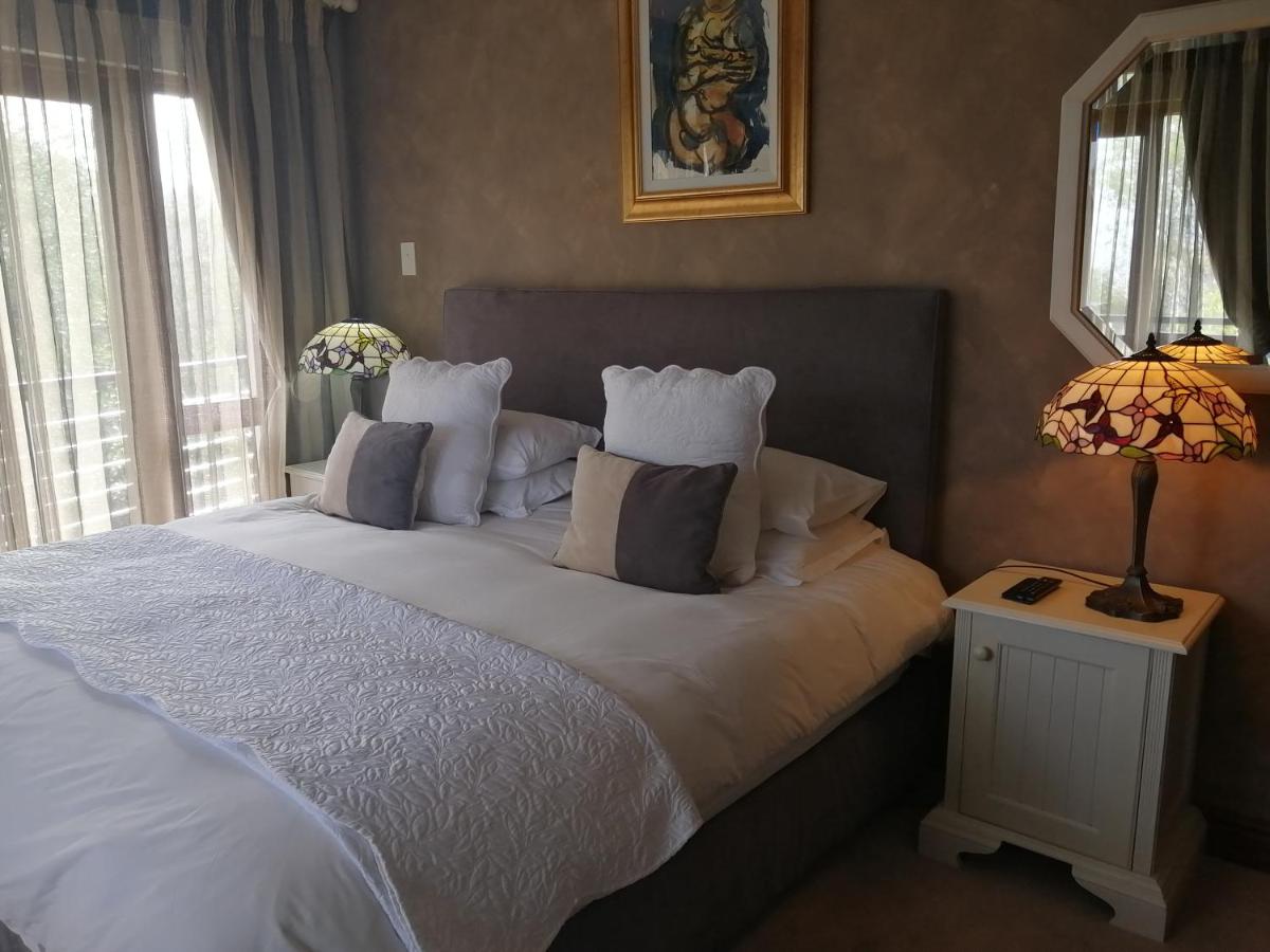 Luxury King Room