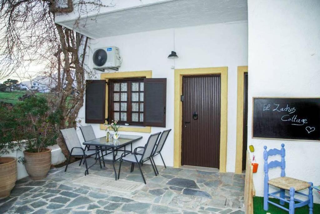 B&B Makry Gialos - Seaside Family house with playground - El Zachos - Bed and Breakfast Makry Gialos