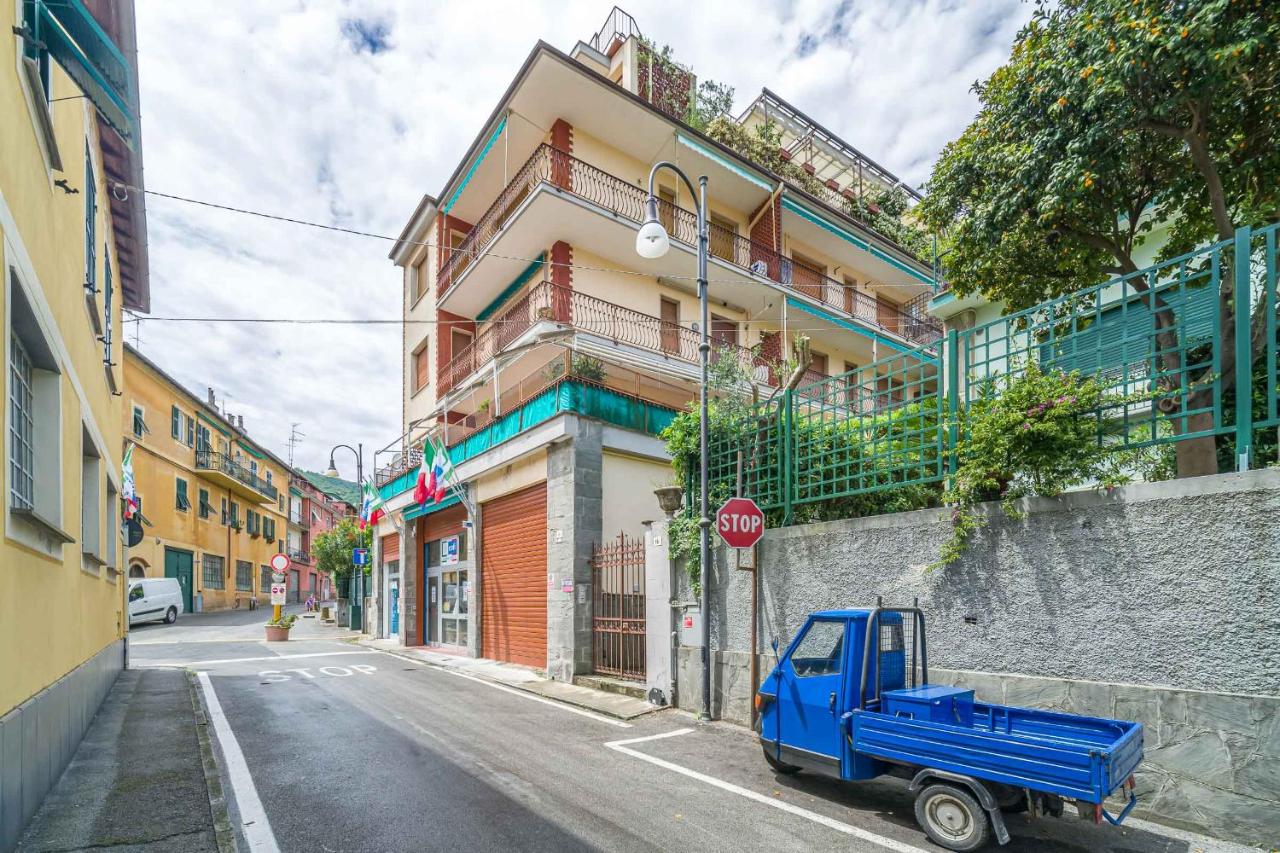 Santa Margherita Quiet Apartment with Balcony - Chambres d’hôtes