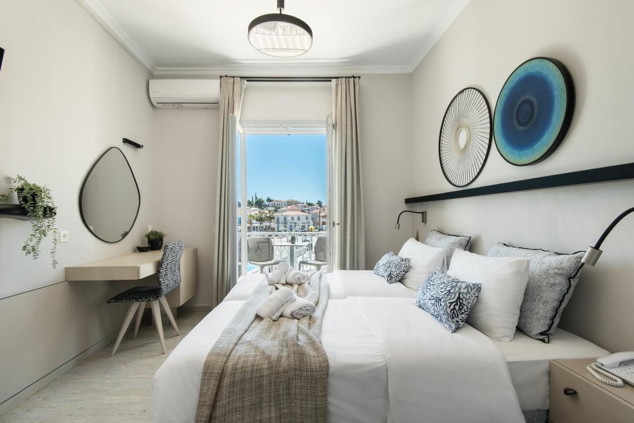 Double or Twin Room with Partial Sea View