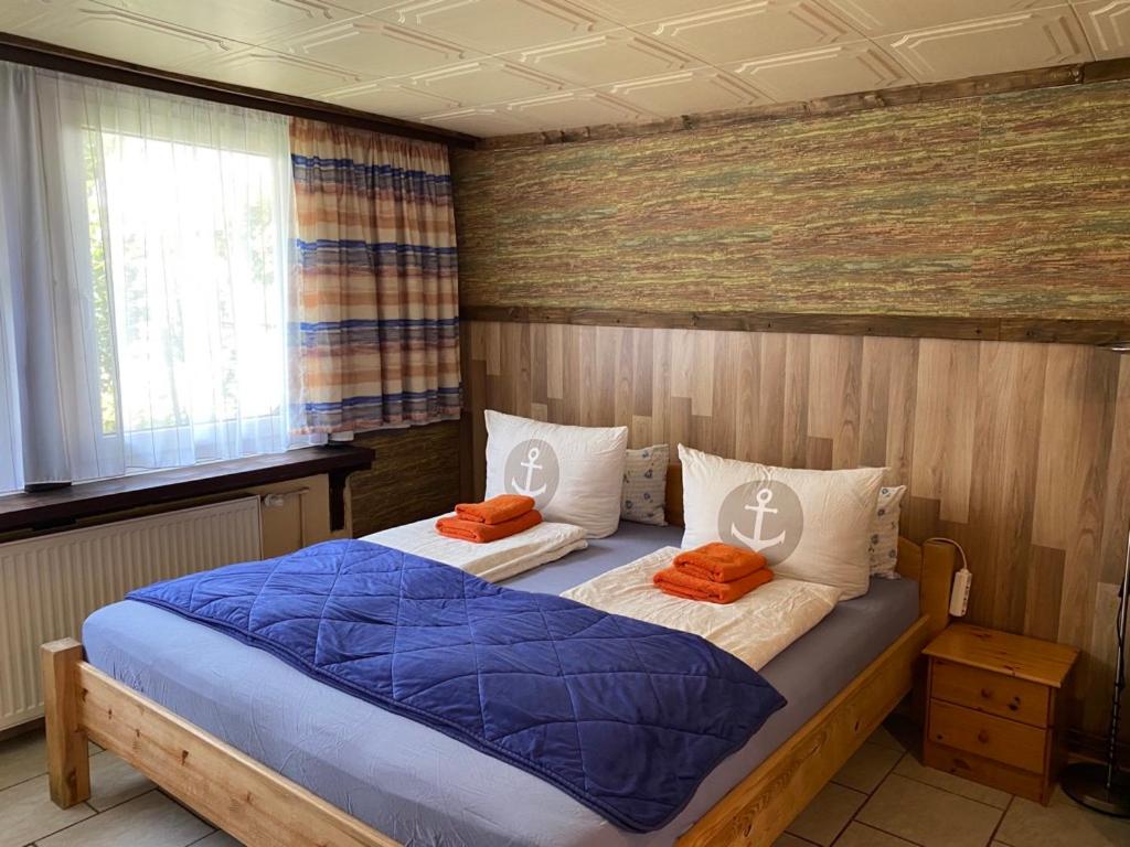 One-Bedroom Apartment with Terrace - 01