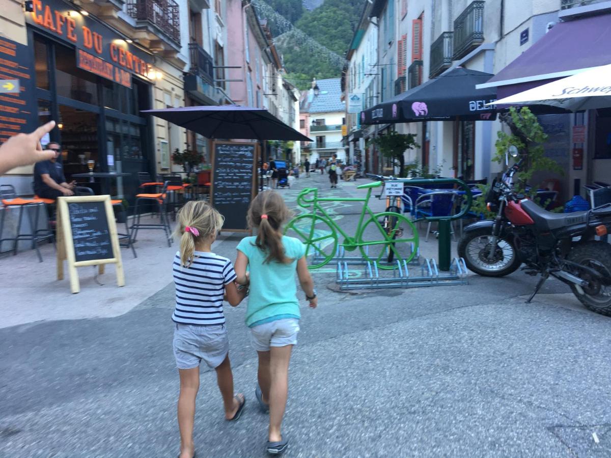 Bourg d'Oisans centre - Résidence La Meije - idéal pour cyclistes et randonneurs ! - Bed and Breakfast