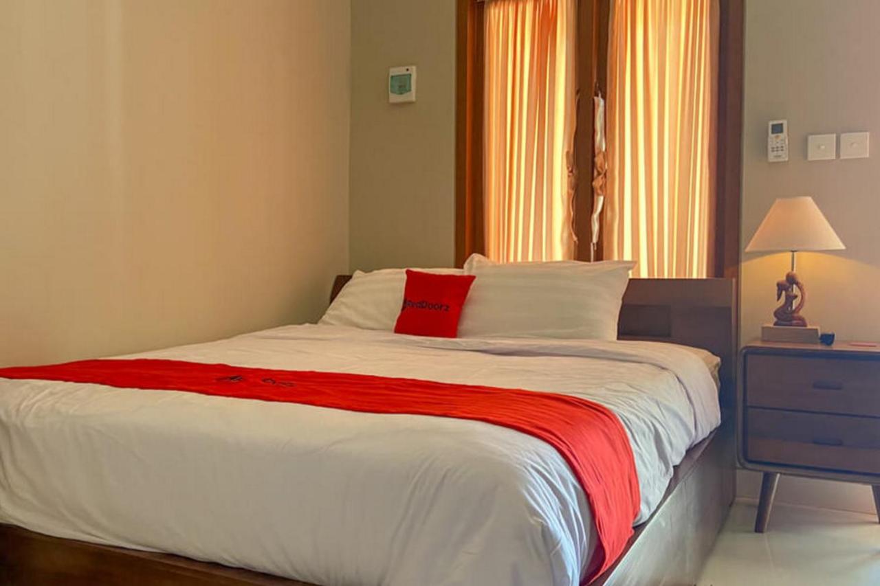 B&B Pesanggaran - RedDoorz near Mertasari Beach 2 - Bed and Breakfast Pesanggaran